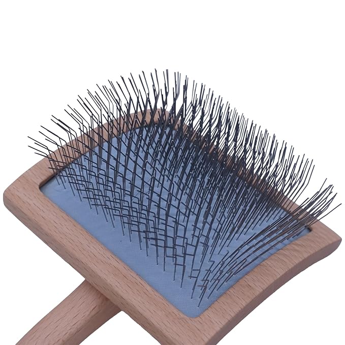 Big slicker brush for large dogs - Dog Brush for Shedding & Long Hair Cats Tool: Thick Coat Daily Care Painless Mat Remover Trusted by Pet Owners" (natural wood color)