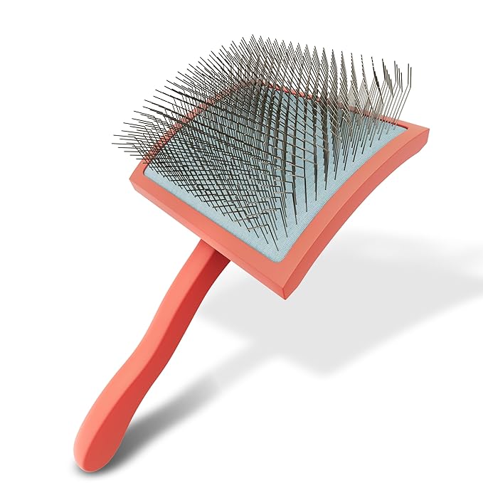 Slicker Brush for Dogs, for Golden Doodles with Long Hair, for Large Pet Dogs, Grooming Pet Hair - red(Large)