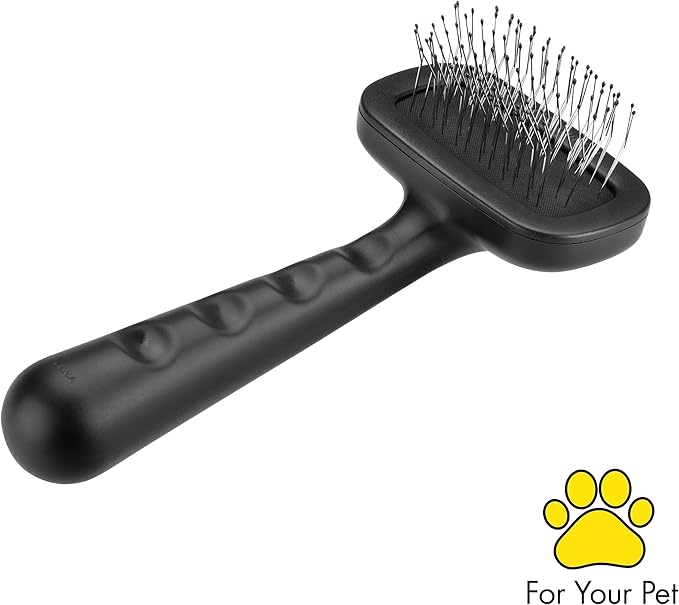 Tweezerman Dog and Cat Slicker Brush for Pets, Grooming Brush with Coated Bristles to Prevent Scratching and Ergonomic Handle